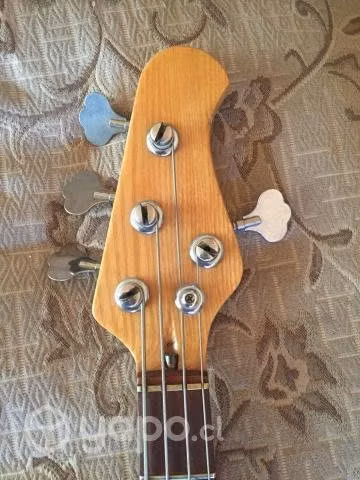Bajo construído por luthier - Imagen 2