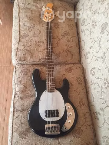 Bajo construído por luthier - Imagen 3