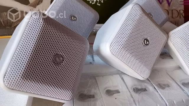 Parlantes Satelitales SoundWare XS BostonAcoustics