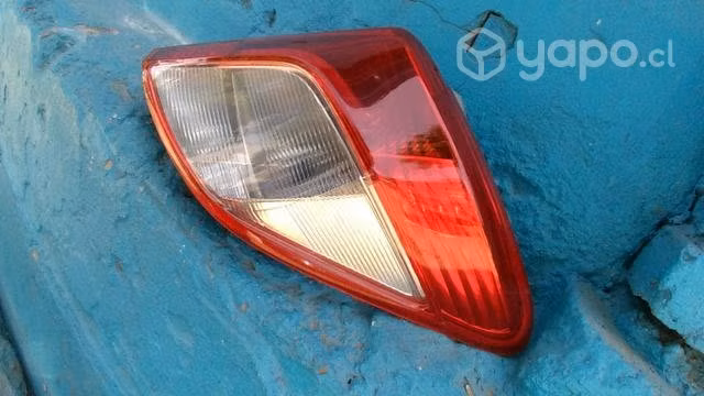 Foco trasero der Toyota Yaris Sport 2012-2014 - Imagen 3