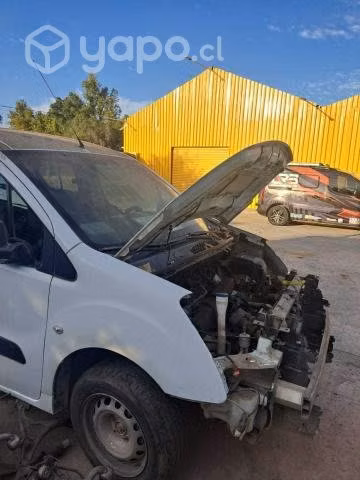 Refuerzo parachoque dela Peugeot partner 2012-2018
