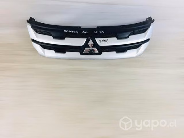 Máscara Mitsubishi asx 2020 2023