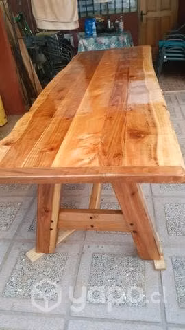 Mesa de secouya
