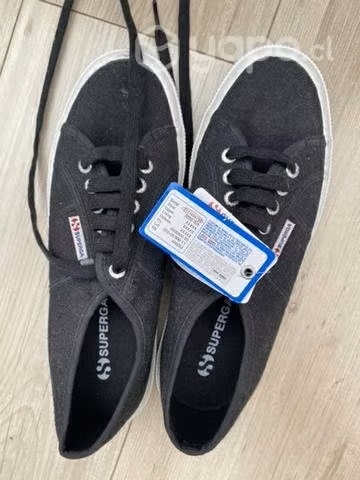 Zapatillas superga nuevas (etiqueta)