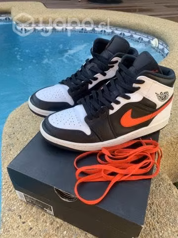 Jordan 1 Mid (ORIGINAL)