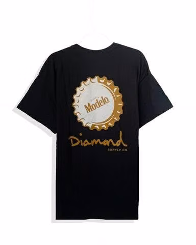 Polera Diamodn supply co x Modelo (XL) - Imagen 3