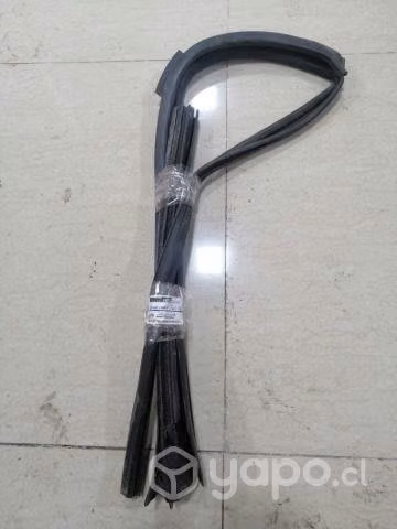 Goma vidrio puerta trasera izquierda Daihatsu Teri