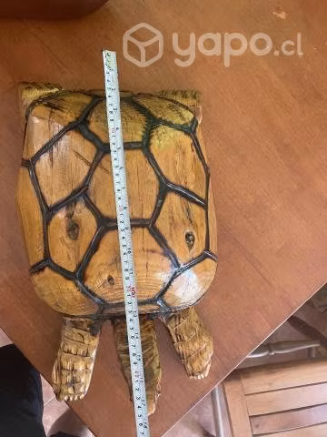escultura de madera tortuga
