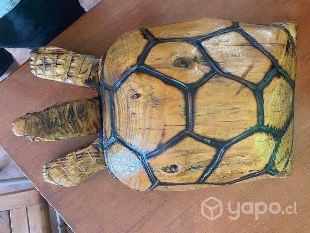 escultura de madera tortuga