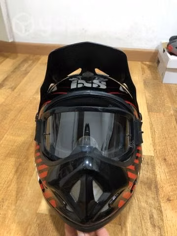 Casco integral IXS