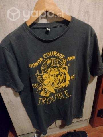 Poleras perfectas condiciones - Imagen 4