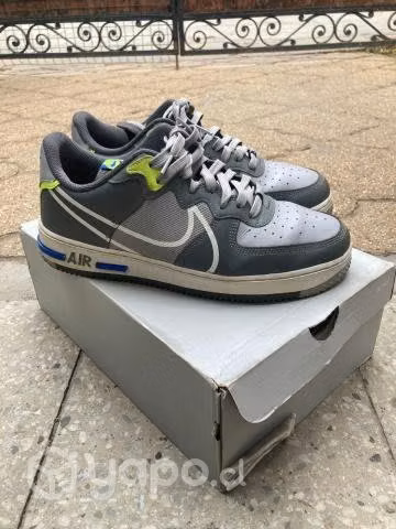 Zapatilla Nike Air Force One React Estado 9/10