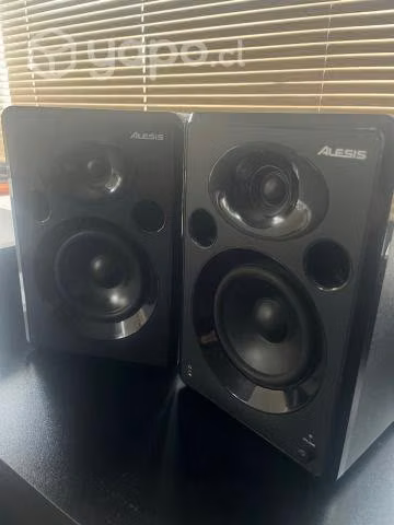 Monitores Estudio Alesis Elevate 5mkii