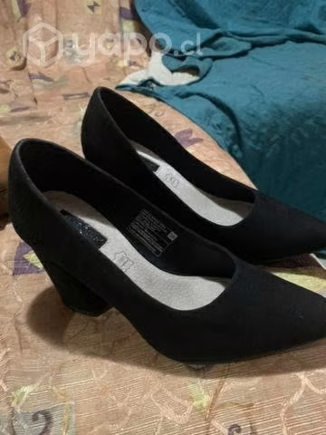 Tacones de gamuza
