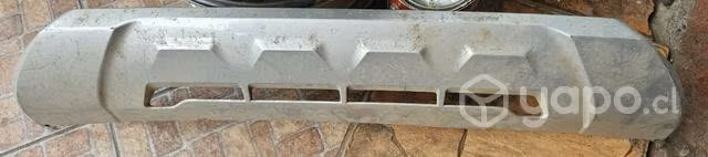 Moldura parachoques delantero L buena