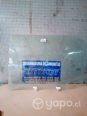 Vidrio puerta trasera izquierda Chv New Dmax 2017
