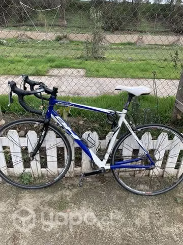 Bicicleta rutera BH volan r2