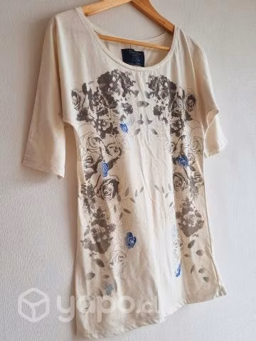 Polera ZARA, blanco invierno. Manga corta. M
