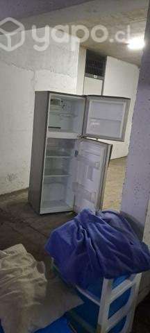 Nevera en buen estado - Imagen 4