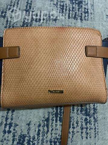Cartera marca Aldo tipo bandolera - Imagen 3
