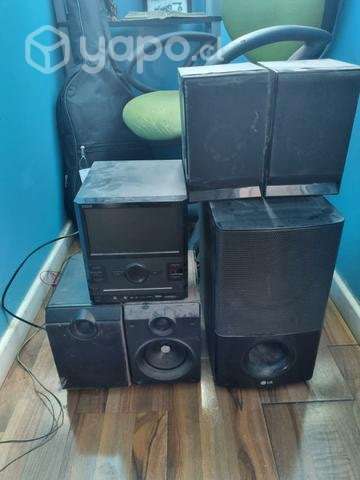 Radio con parlantes y subwofer - Imagen 3