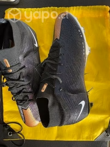 Zapatos de futbol