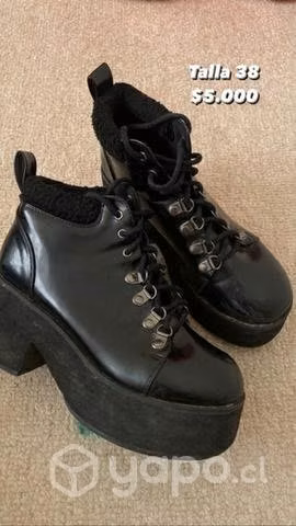 Ropa y zapatos usados