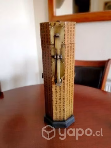 Adorno Madera Chino