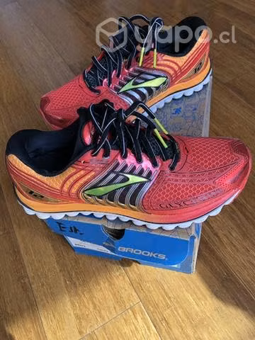 Zapatilla running brooks nuevas - Imagen 2