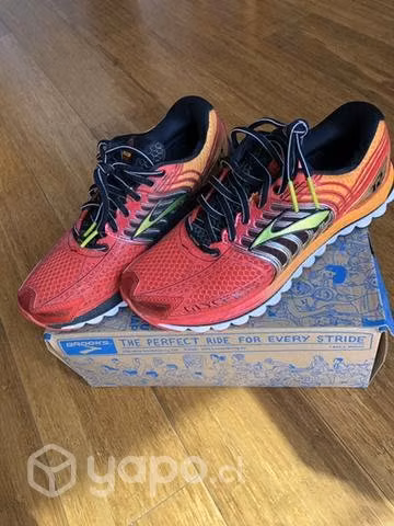 Zapatilla running brooks nuevas - Imagen 3