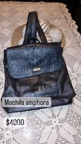 Mochilas y bananos casi nuevos
