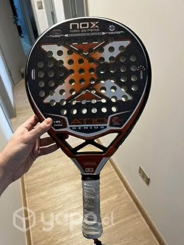 Pala padel Nox AT10 2022
