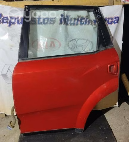 Puerta trasera izquierda Mahindra Xuv500 completa