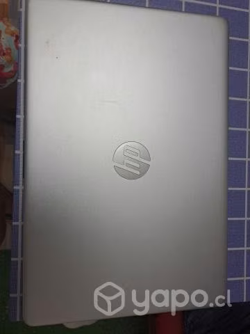 Computador HP R5 casi nuevo