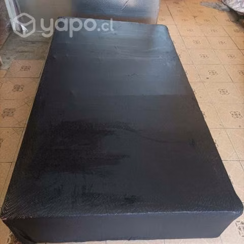 Cama en buen estado