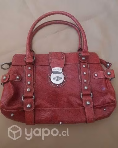 Caryera Guess