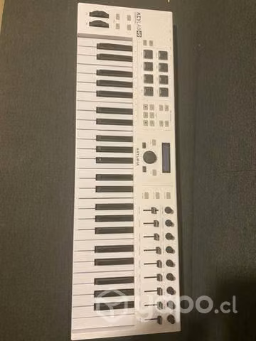 Teclado MIDI Arturia Keylab49 conversable