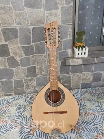 Mandolinas y atriles