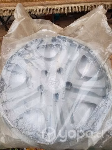 Llantas y tapa ruedas rav4 toyota
