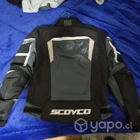 Chaqueta con protección para motos