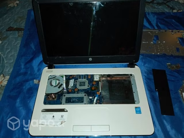 Notebook HP 14-r220ia para desarme proble disco