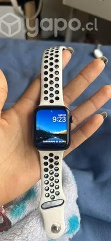 Apple watch series 5 (44MM) - Imagen 4