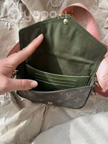 Cartera porta celular