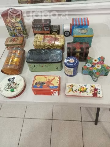 Latas antiguas y otras decorativas