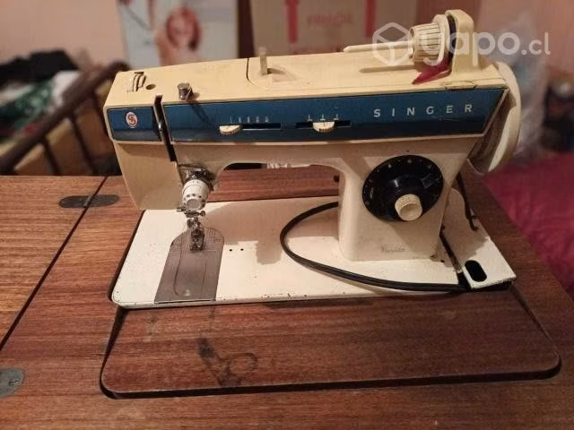 Maquina de coser Singer