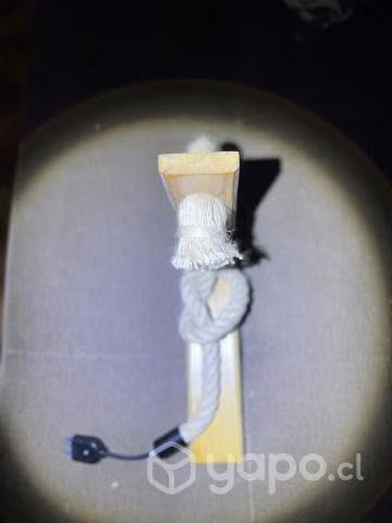 Lampara de madera de Pino Oregón