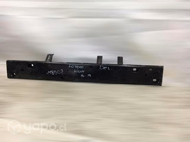 Refuerzo delantero Toyota hilux 2016-2020