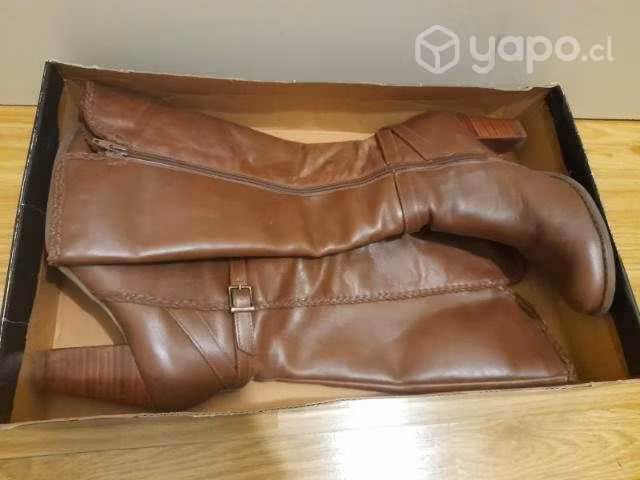 Botas cuero Café claro