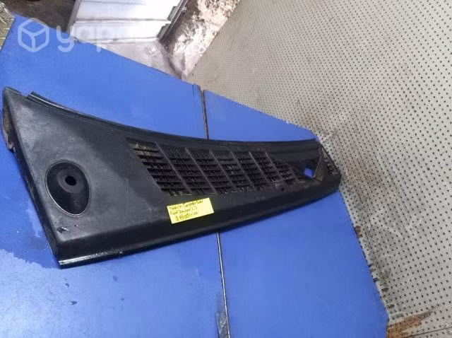 Rejilla cubre torpedo derecha Ford Ranger Argentin