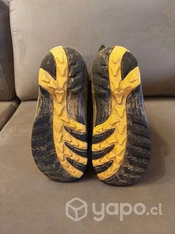 Tabla snowboard burton + botas atomic